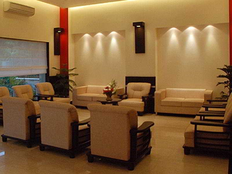 Hotel Meridian Plaza New Delhi Ngoại thất bức ảnh