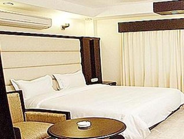 Hotel Meridian Plaza New Delhi Ngoại thất bức ảnh