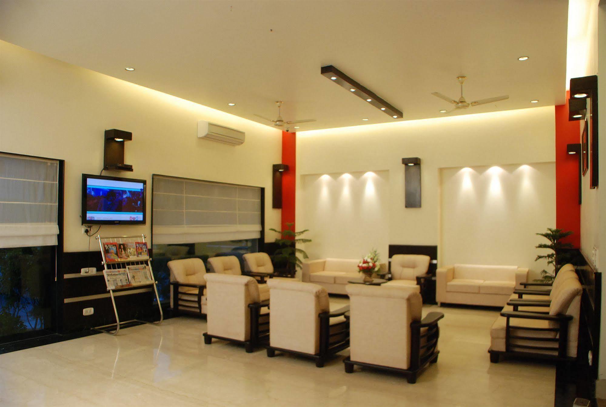 Hotel Meridian Plaza New Delhi Ngoại thất bức ảnh